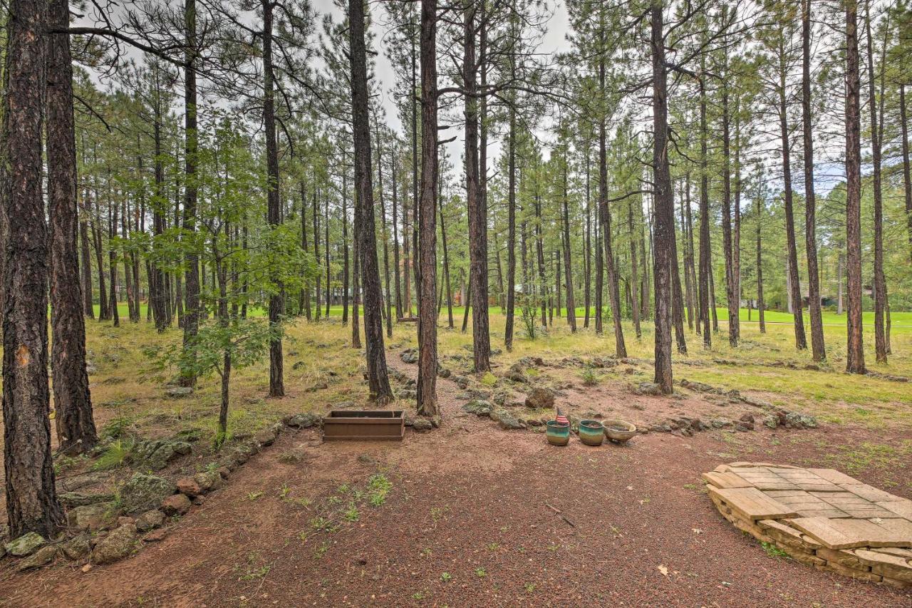 Lush Pinetop Retreat With Large Deck And Wooded Yard! Bagian luar foto